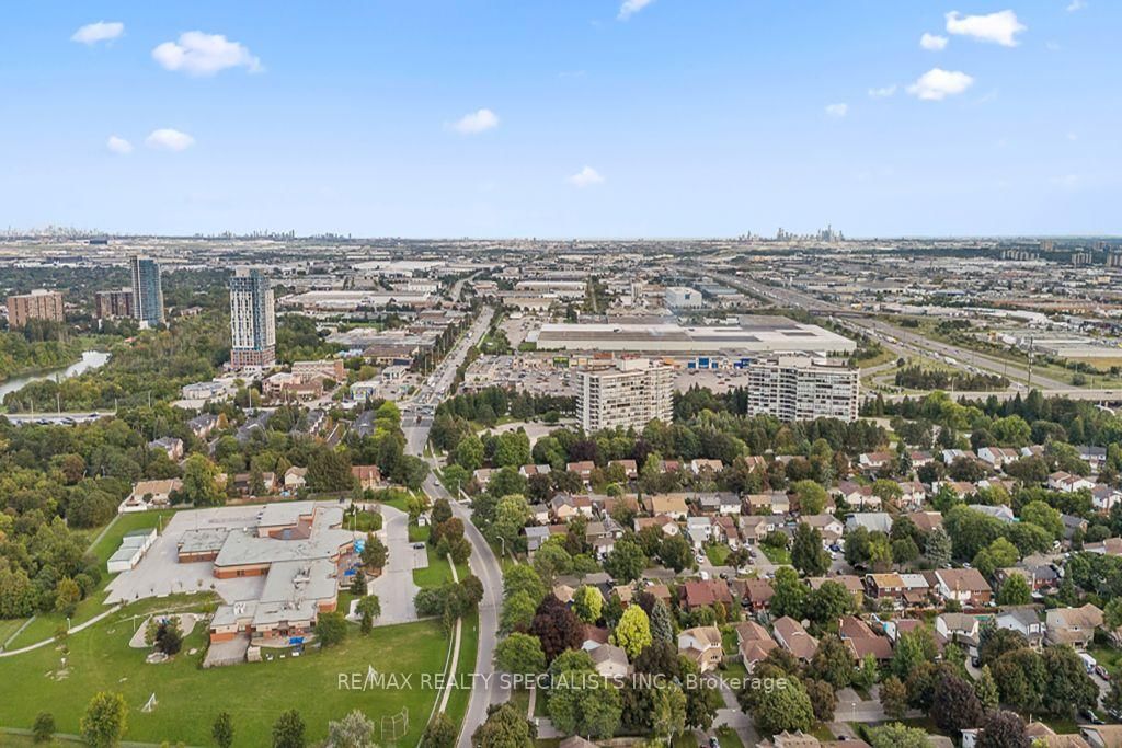10 Lorraine Crescent • Brampton, ON photo 46