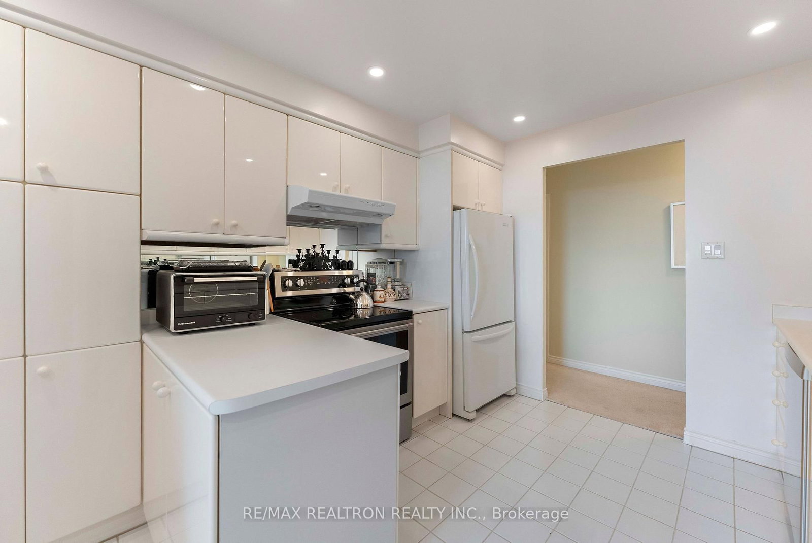 2287 Lake Shore Boulevard W • #1402 • Toronto, ON photo 18