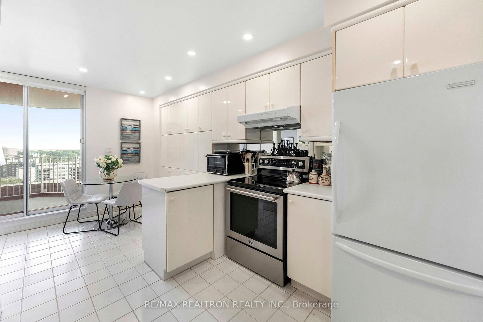 2287 Lake Shore Boulevard W • #1402 • Toronto, ON photo 20