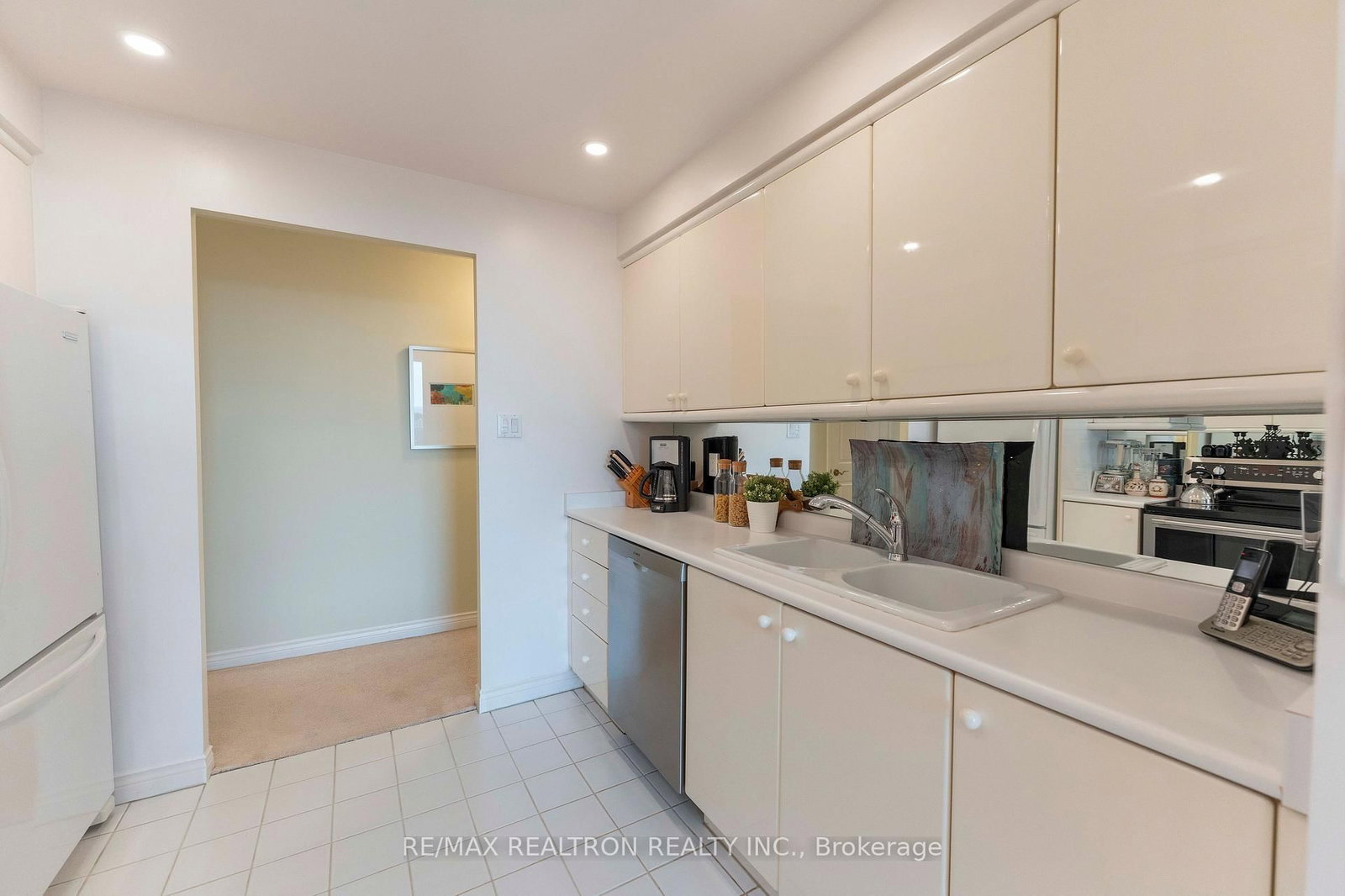 2287 Lake Shore Boulevard W • #1402 • Toronto, ON photo 22