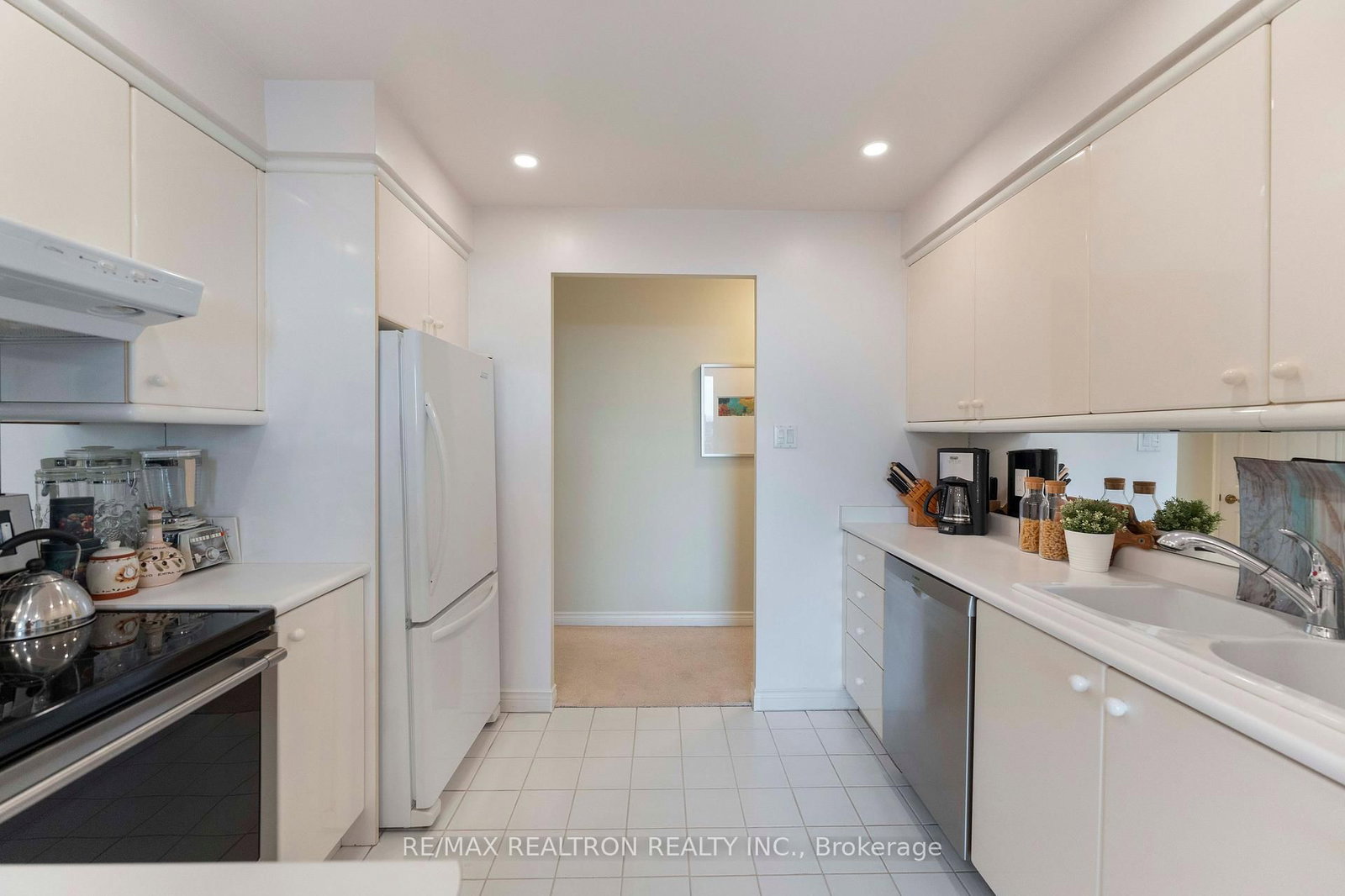 2287 Lake Shore Boulevard W • #1402 • Toronto, ON photo 23