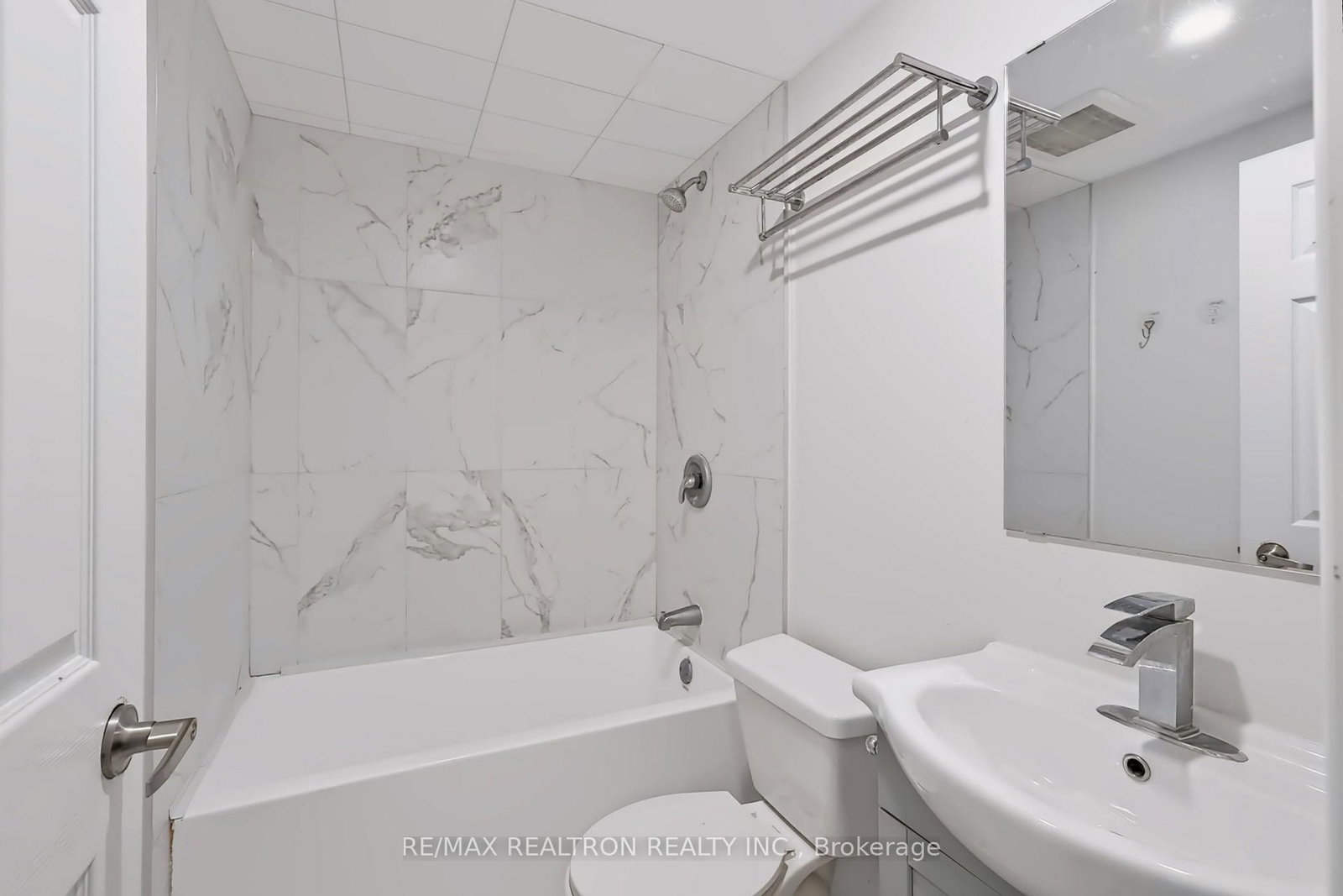 2 - 1576 Eglinton Avenue W, Toronto 5