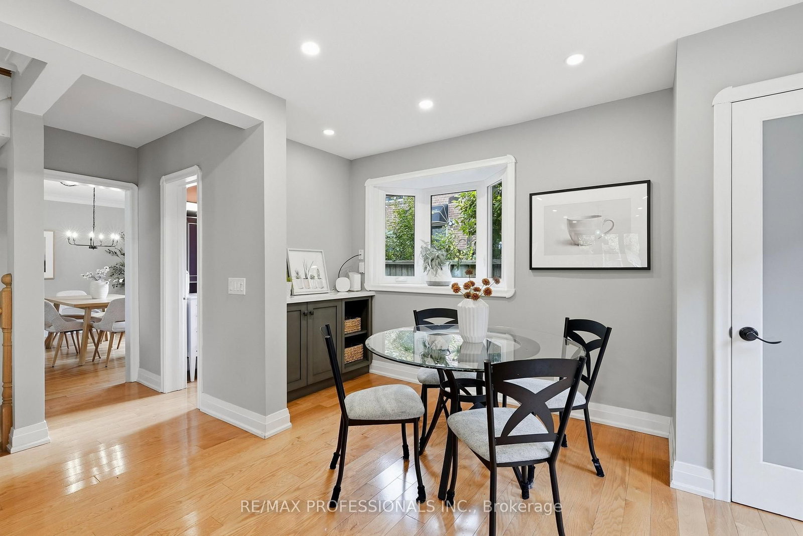 38 Ballacaine Drive • Toronto, ON photo 10