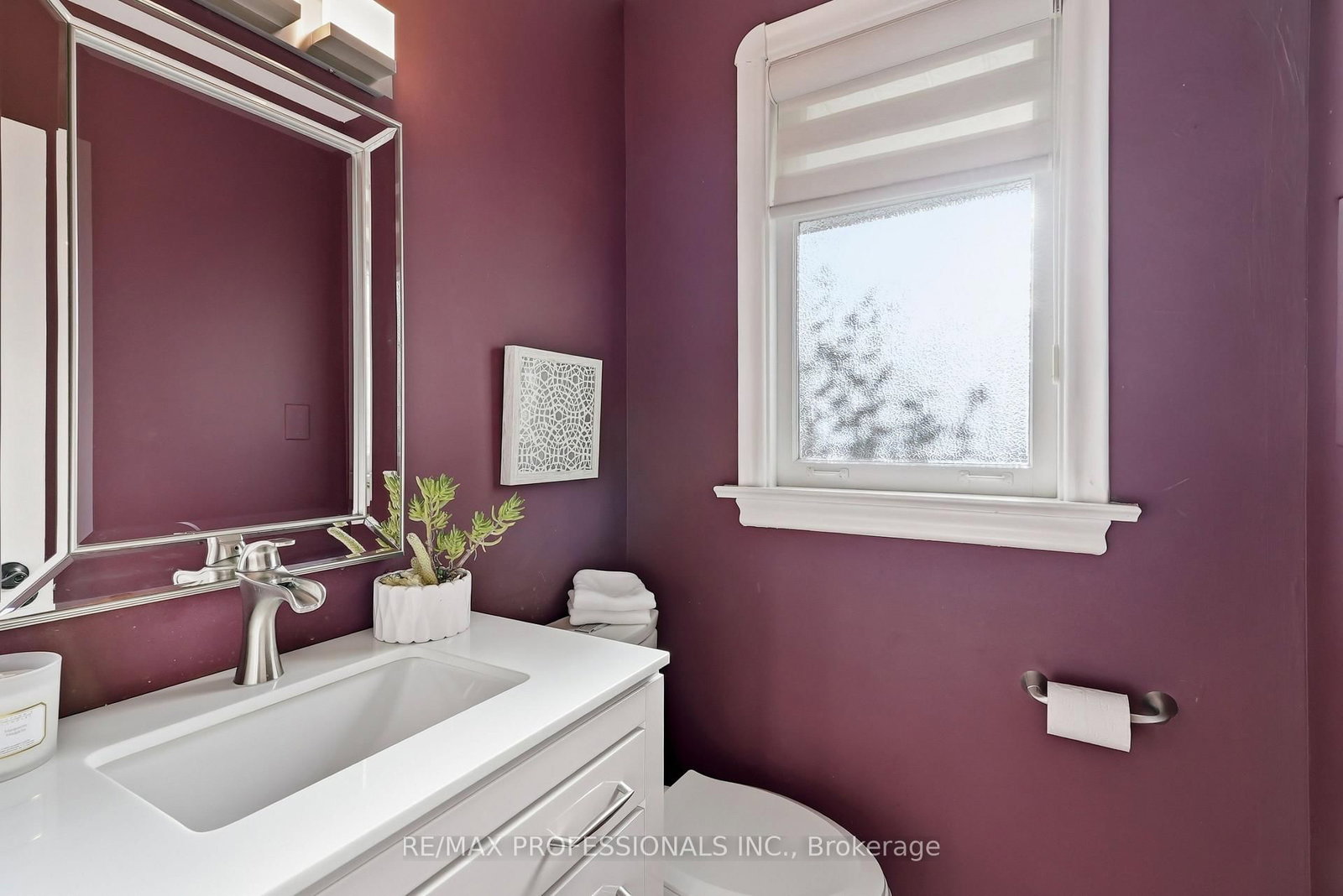 38 Ballacaine Drive • Toronto, ON photo 16