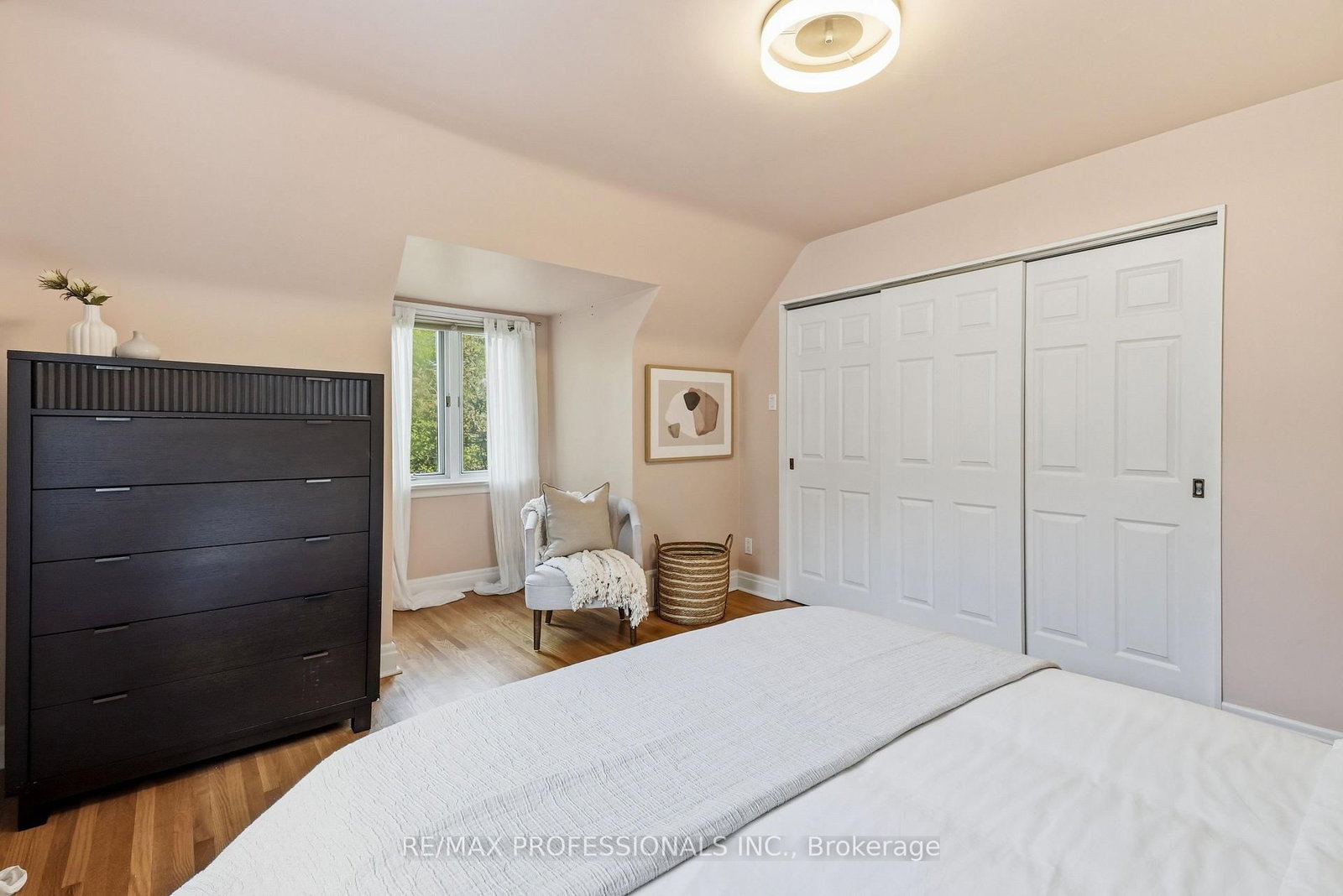 38 Ballacaine Drive • Toronto, ON photo 24