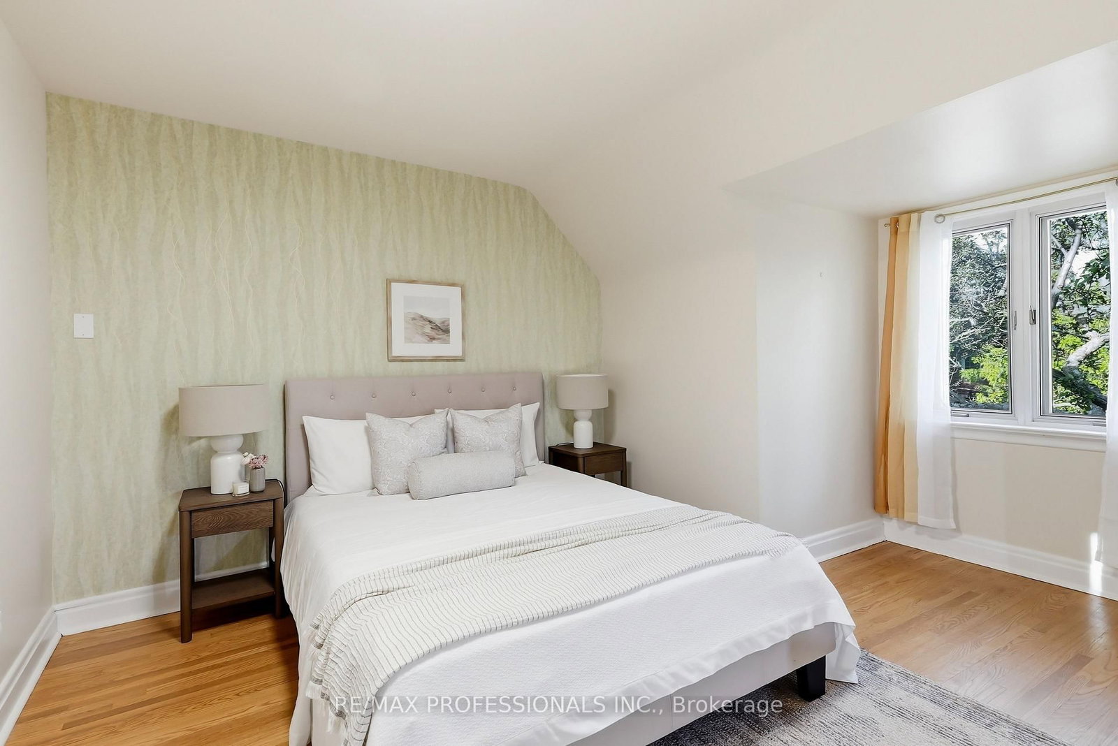38 Ballacaine Drive • Toronto, ON photo 25