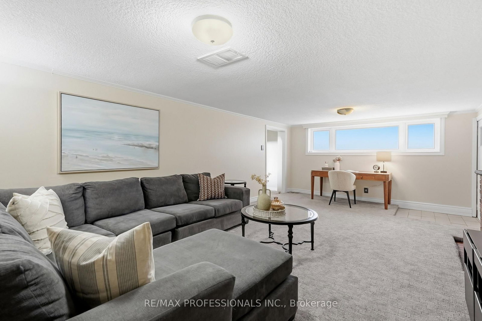 38 Ballacaine Drive • Toronto, ON photo 33