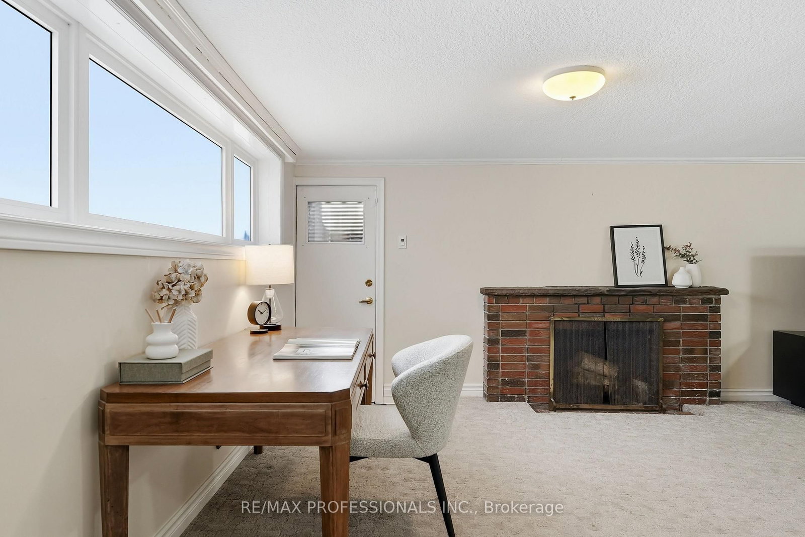 38 Ballacaine Drive • Toronto, ON photo 34