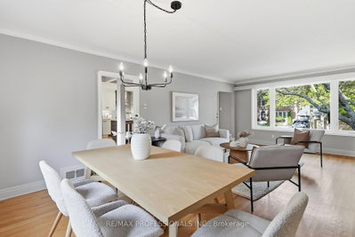 38 Ballacaine Drive • Toronto, ON photo 7