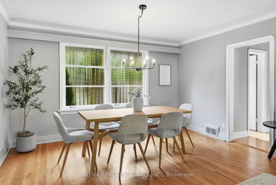 38 Ballacaine Drive • Toronto, ON photo 9
