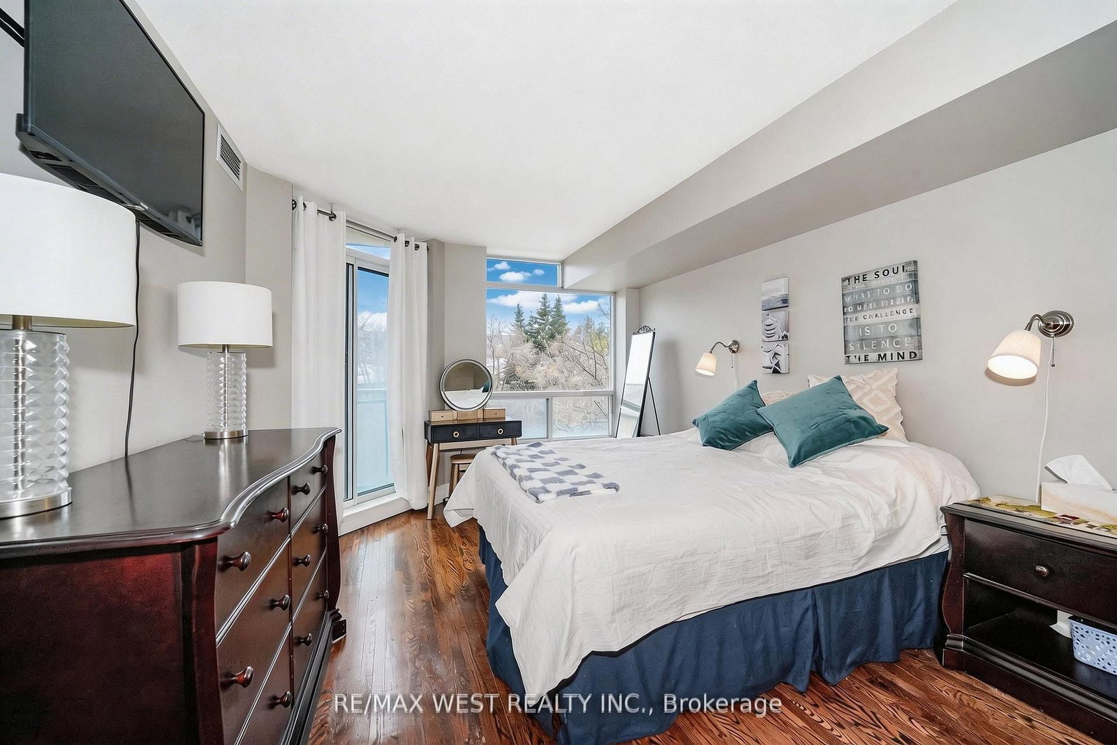 190 Manitoba Street • #309 • Toronto, ON photo 7