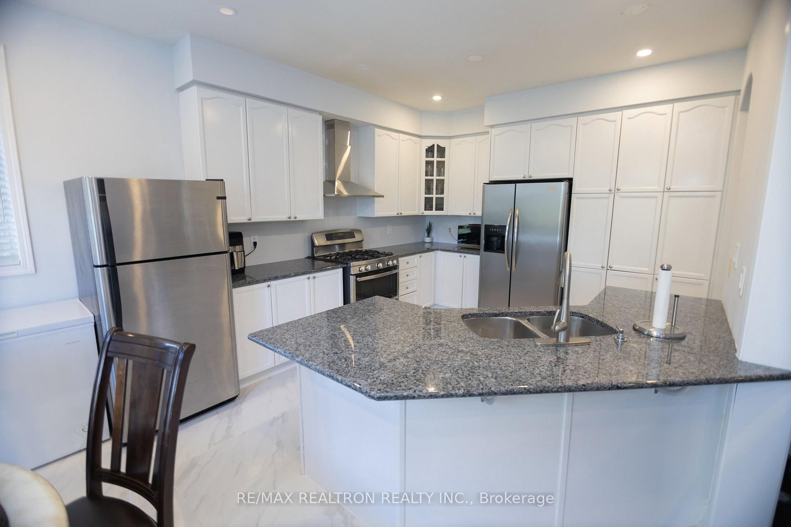 34 Catchfly Crescent • Brampton, ON photo 4