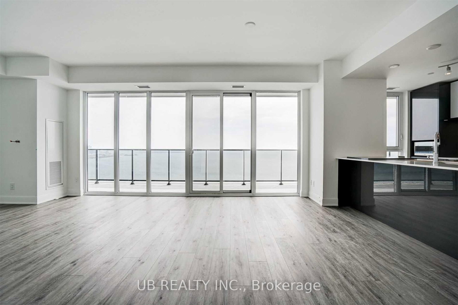 70 Annie Craig Toronto,ON M8V 0C4 — Photo 10