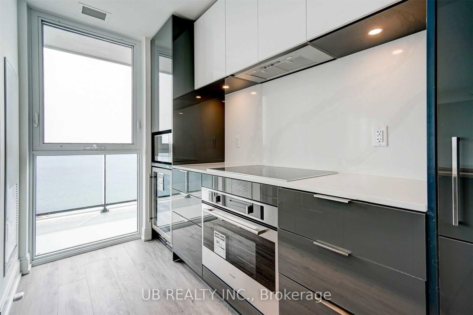 70 Annie Craig Toronto,ON M8V 0C4 — Photo 15