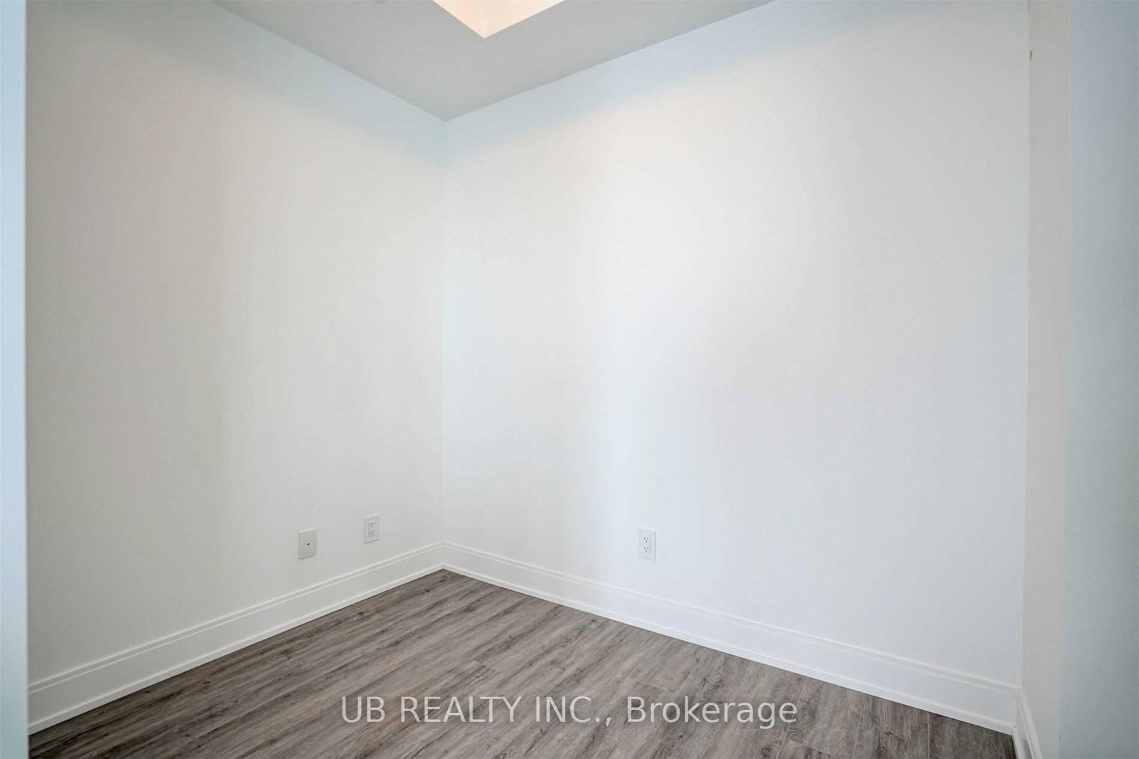 70 Annie Craig Toronto,ON M8V 0C4 — Photo 17