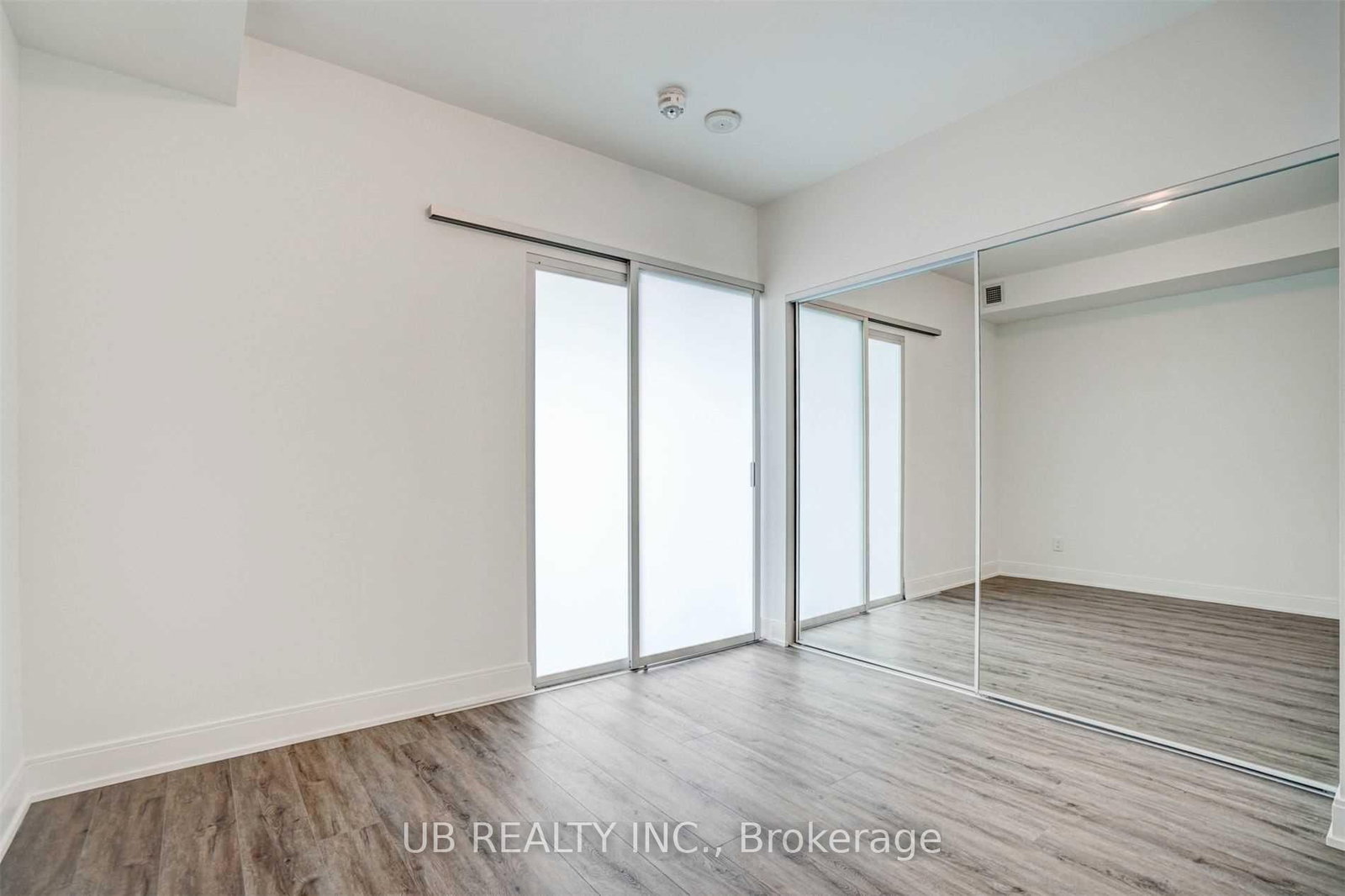 70 Annie Craig Toronto,ON M8V 0C4 — Photo 24
