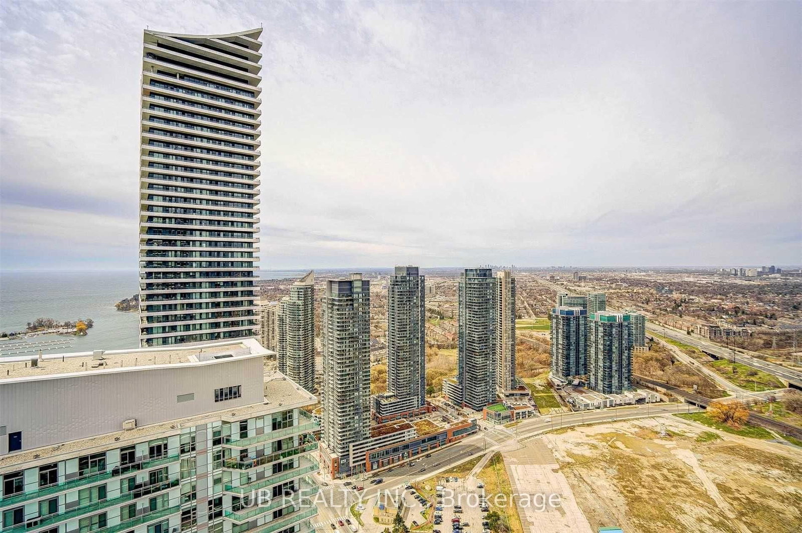 70 Annie Craig Toronto,ON M8V 0C4 — Photo 31