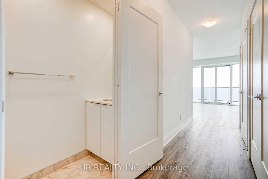 5005 - 70 Annie Craig Drive 5