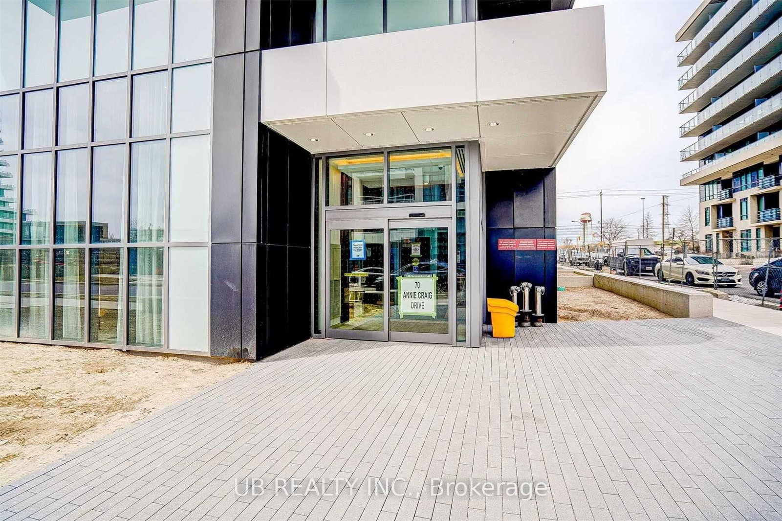 70 Annie Craig Toronto,ON M8V 0C4 — Photo 9