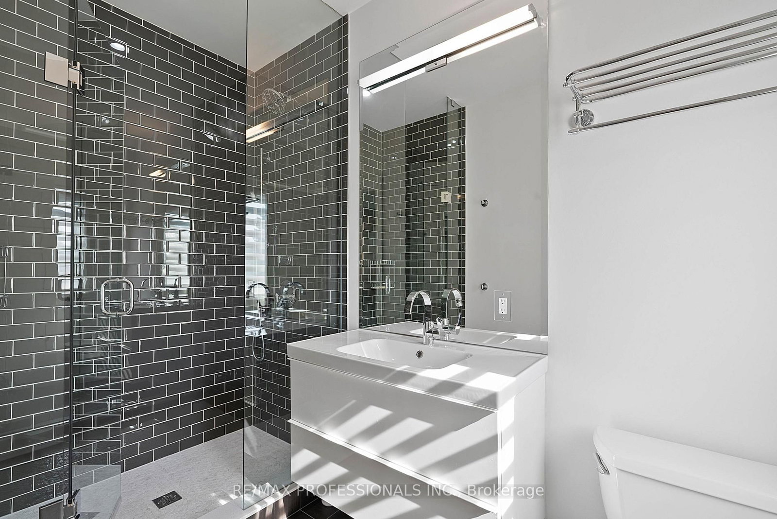 146 Thompson Avenue • Toronto, ON photo 27