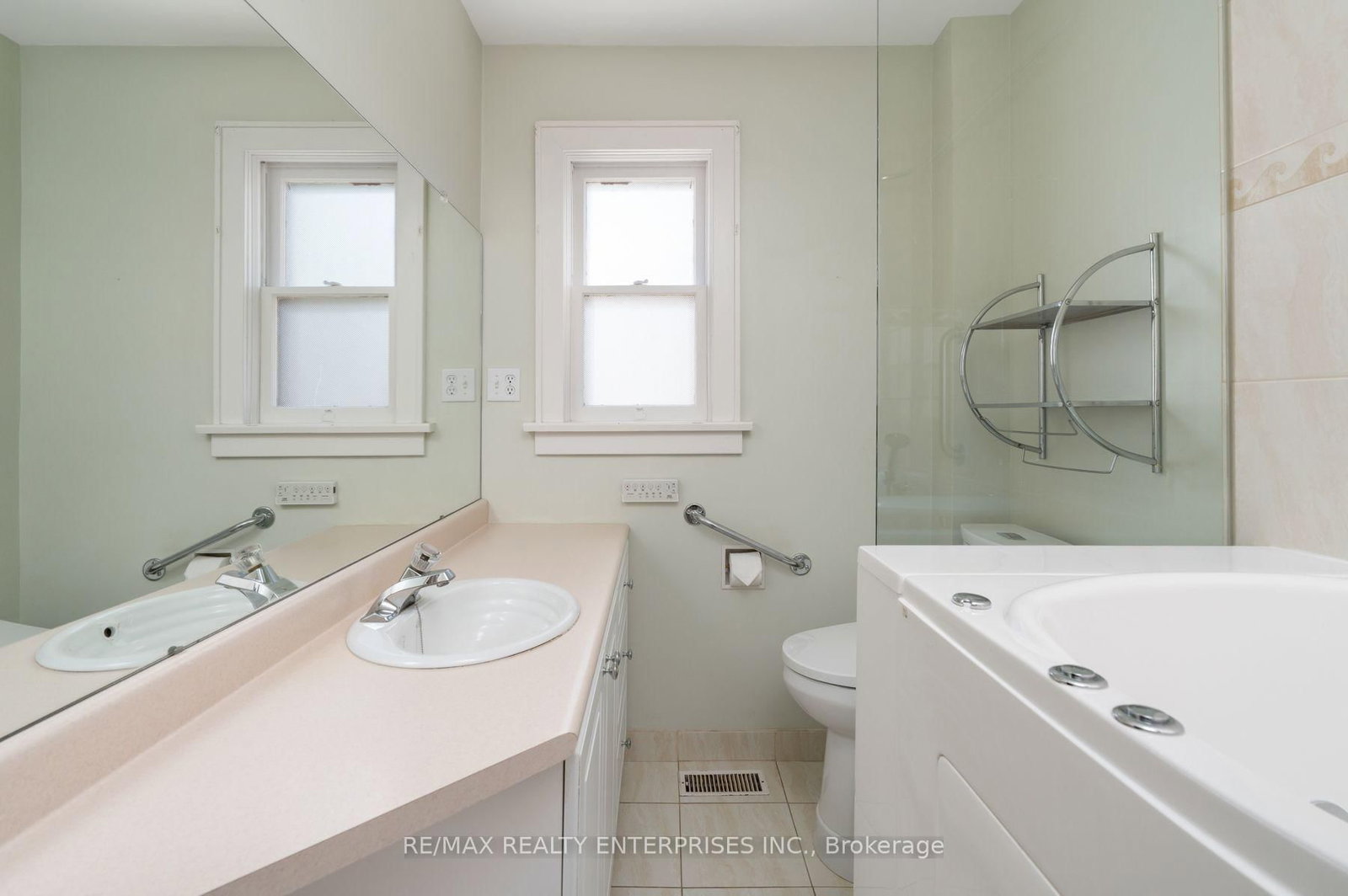 52 Briarwood Avenue • Mississauga, ON photo 13