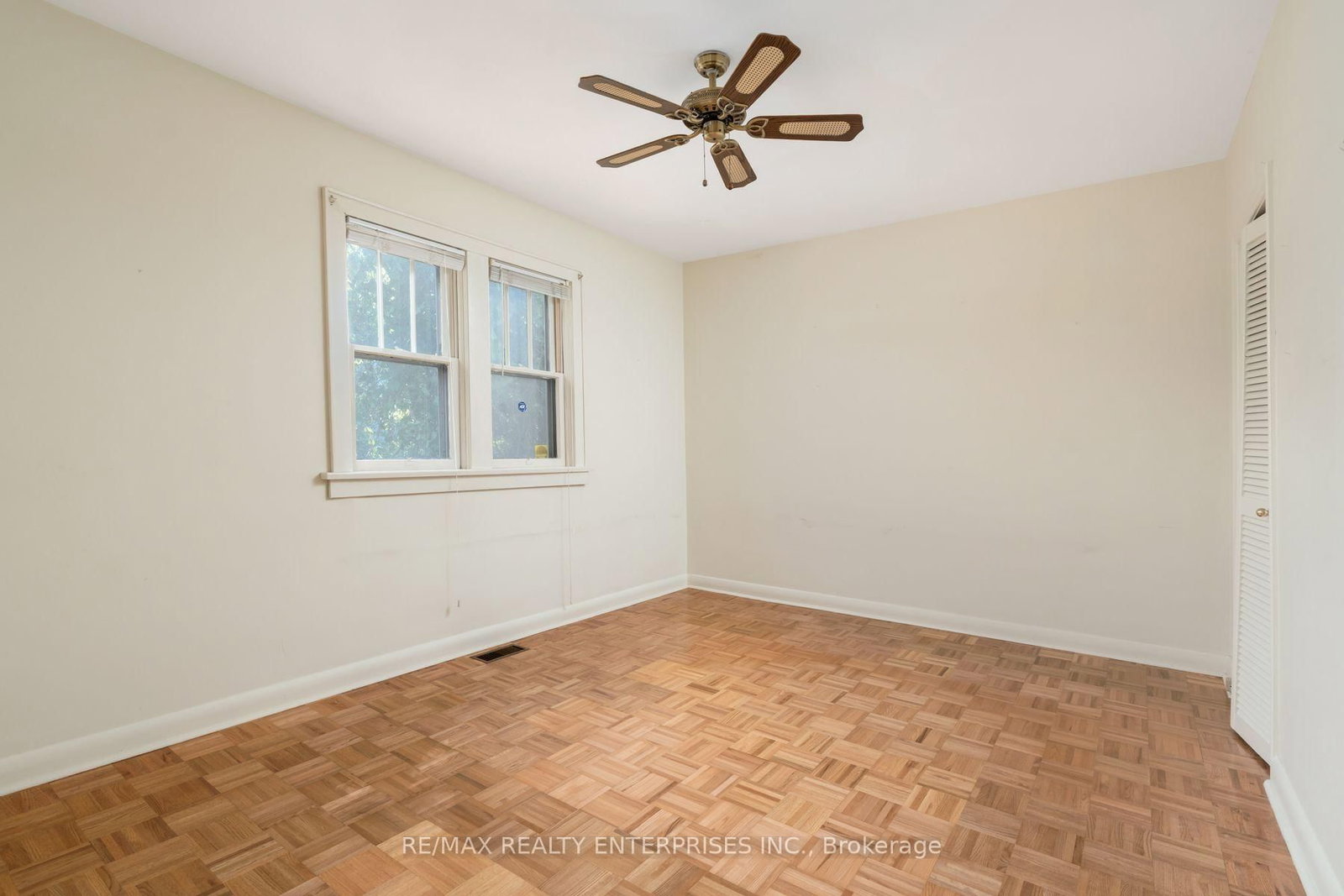 52 Briarwood Avenue • Mississauga, ON photo 17