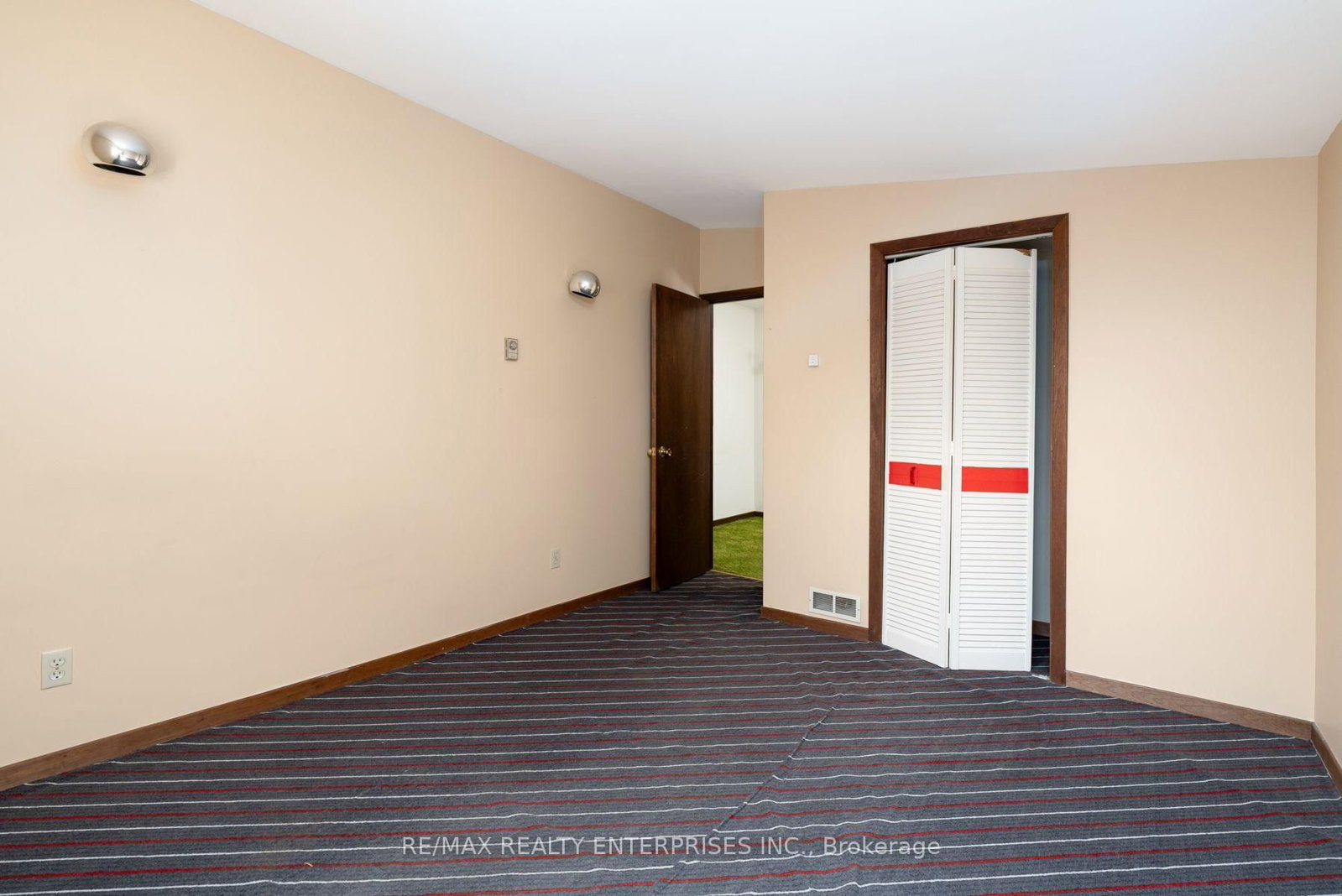 52 Briarwood Avenue • Mississauga, ON photo 24