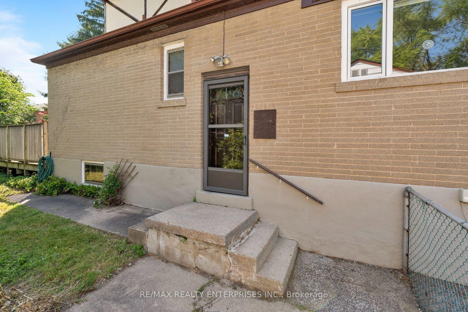 52 Briarwood Avenue • Mississauga, ON photo 27