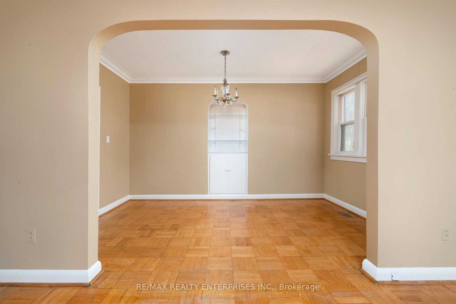 52 Briarwood Avenue • Mississauga, ON photo 9