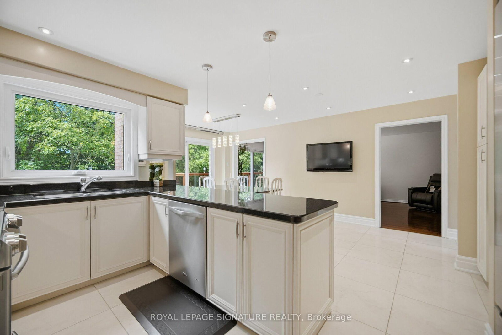 4594 Badminton Drive • Mississauga, ON photo 10