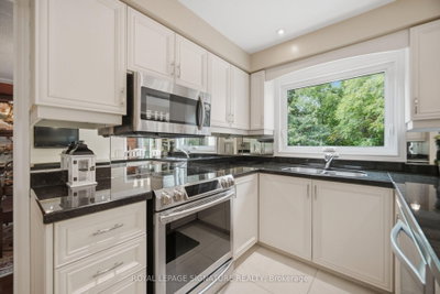 4594 Badminton Mississauga,ON L5M 3H6 — Photo 11