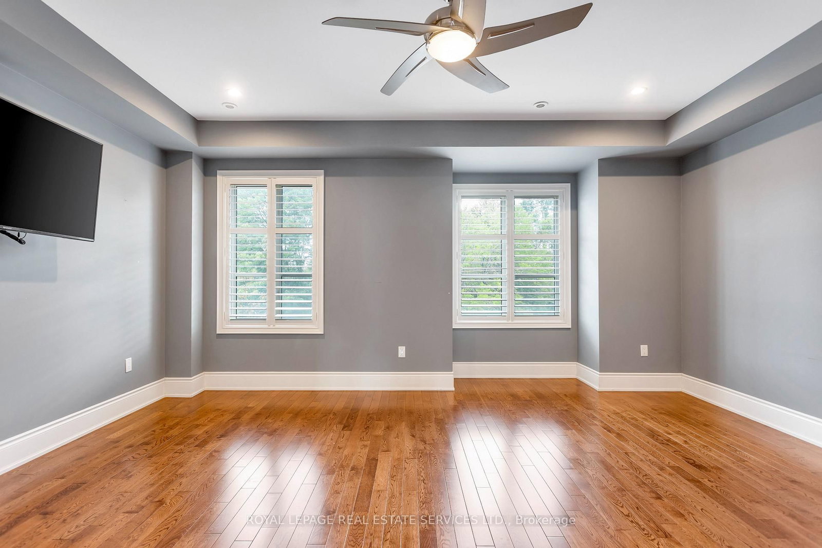 216 Rebecca Street • Oakville, ON photo 16