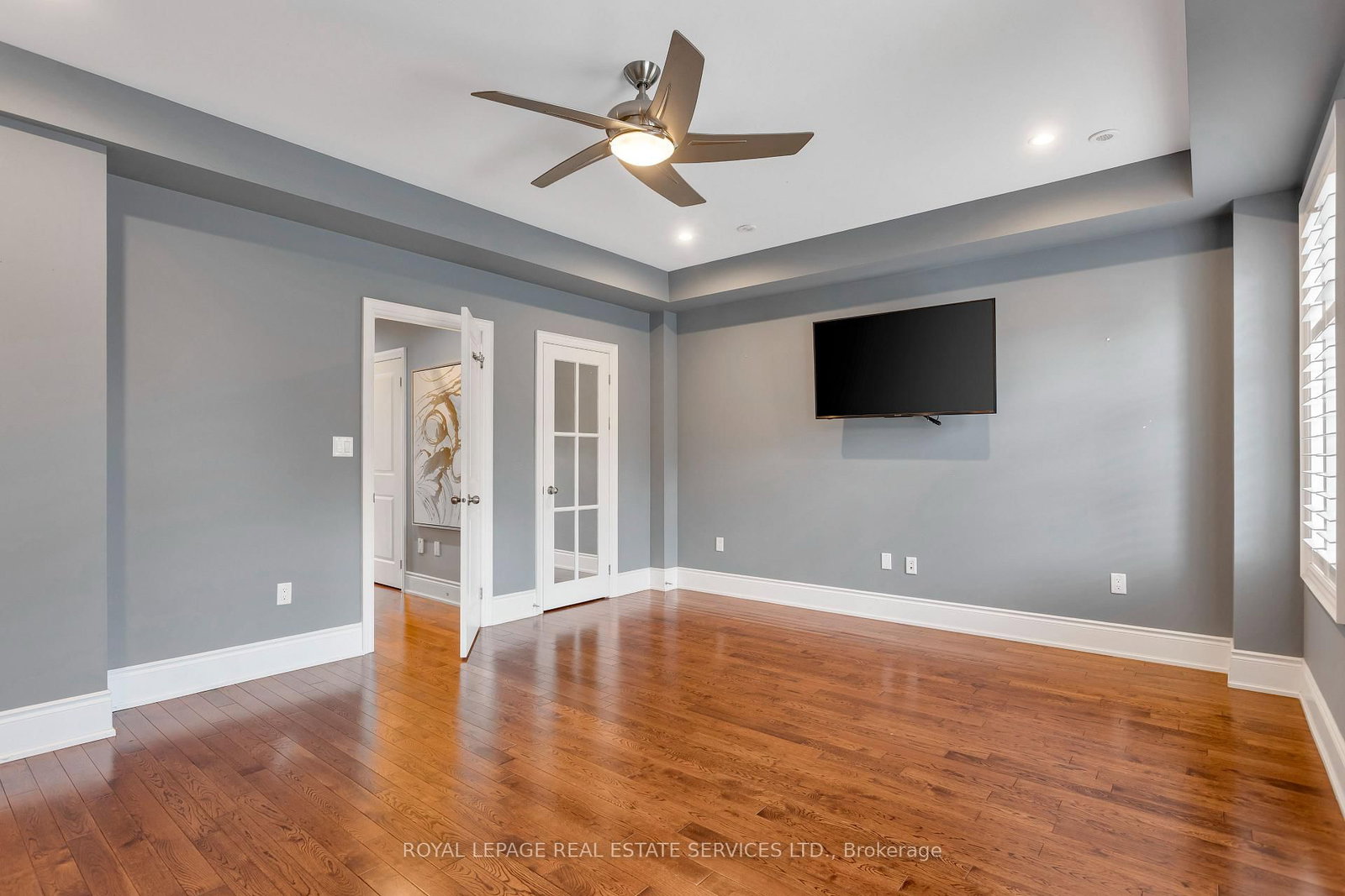216 Rebecca Street • Oakville, ON photo 17