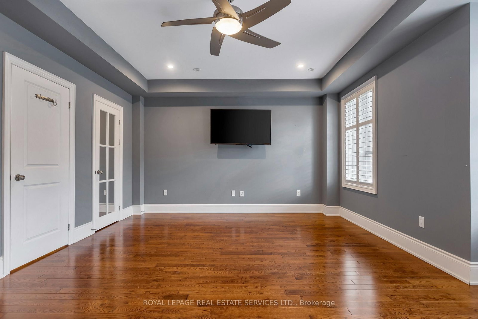 216 Rebecca Street • Oakville, ON photo 20