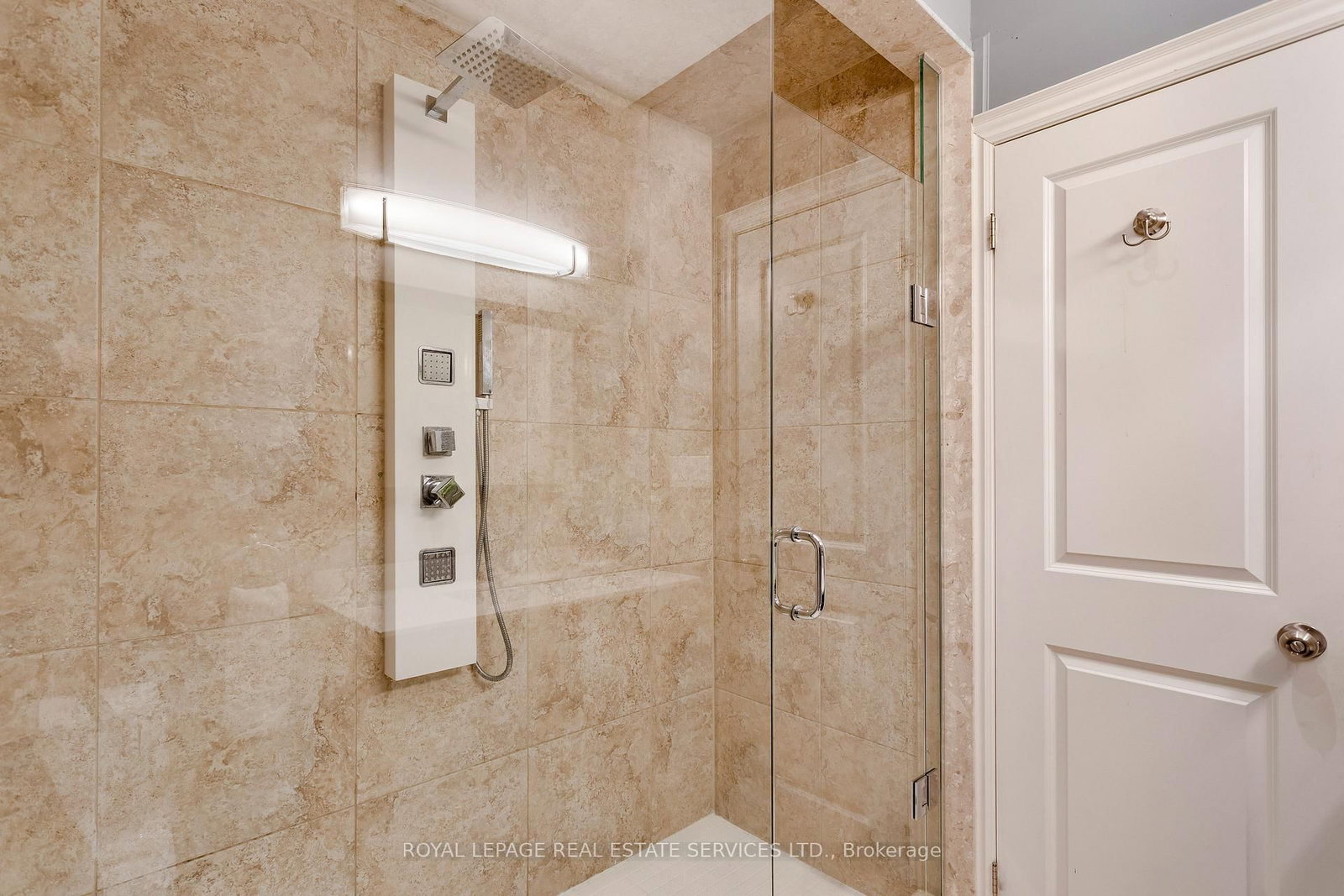 216 Rebecca Street • Oakville, ON photo 22