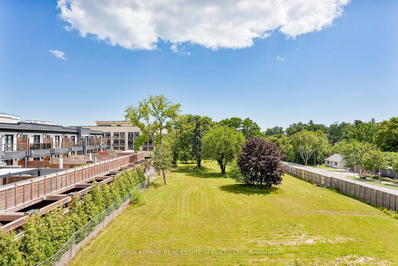 216 Rebecca Street • Oakville, ON photo 29