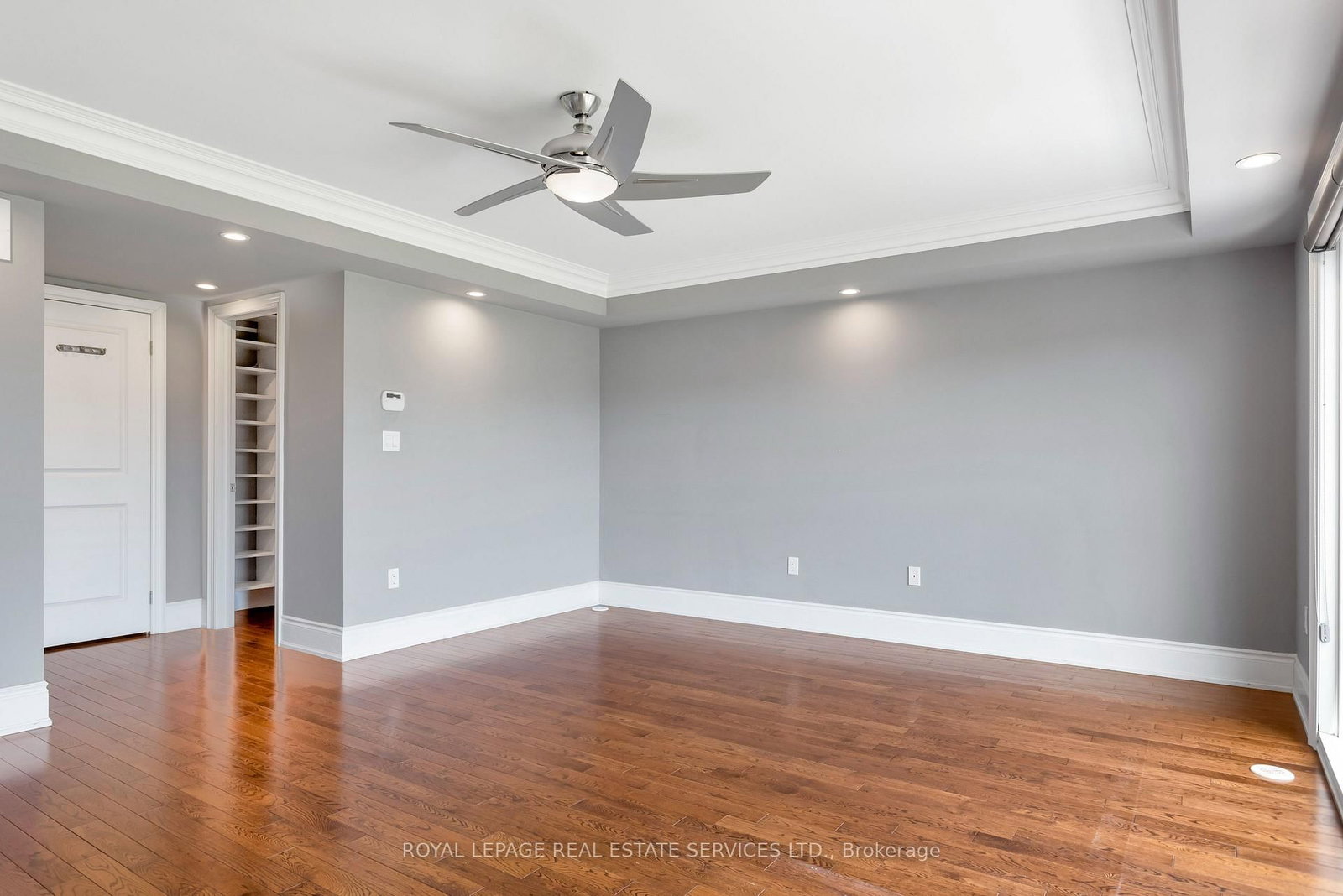 216 Rebecca Street • Oakville, ON photo 30