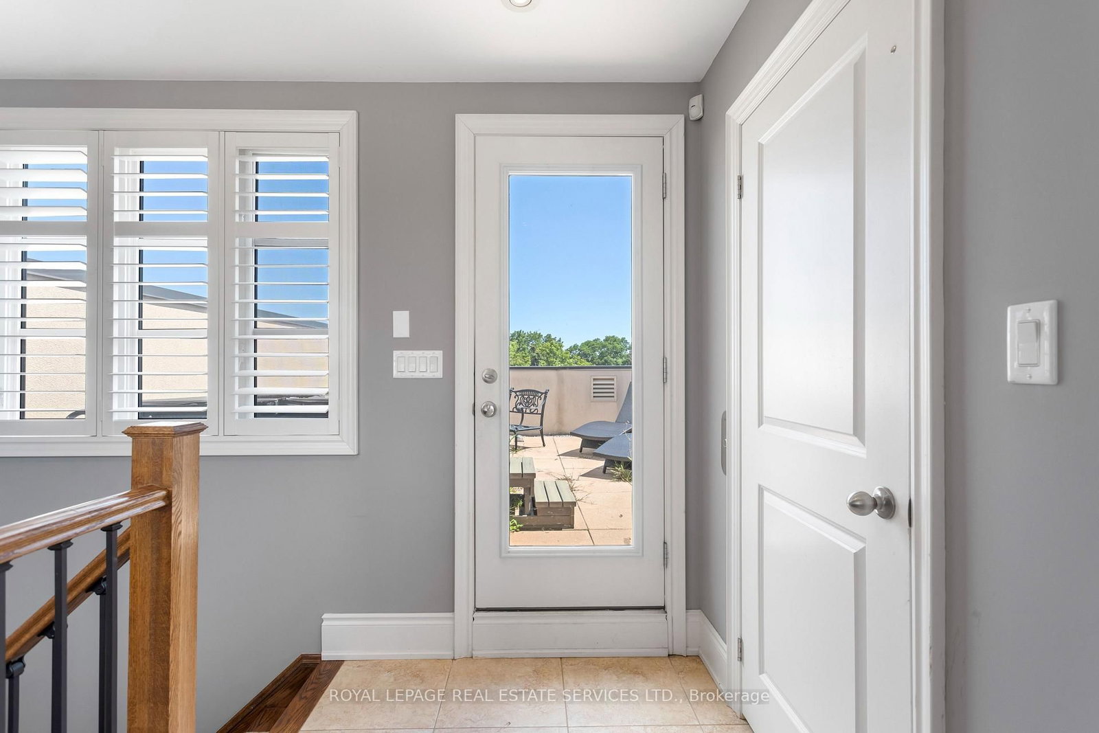 216 Rebecca Street • Oakville, ON photo 38