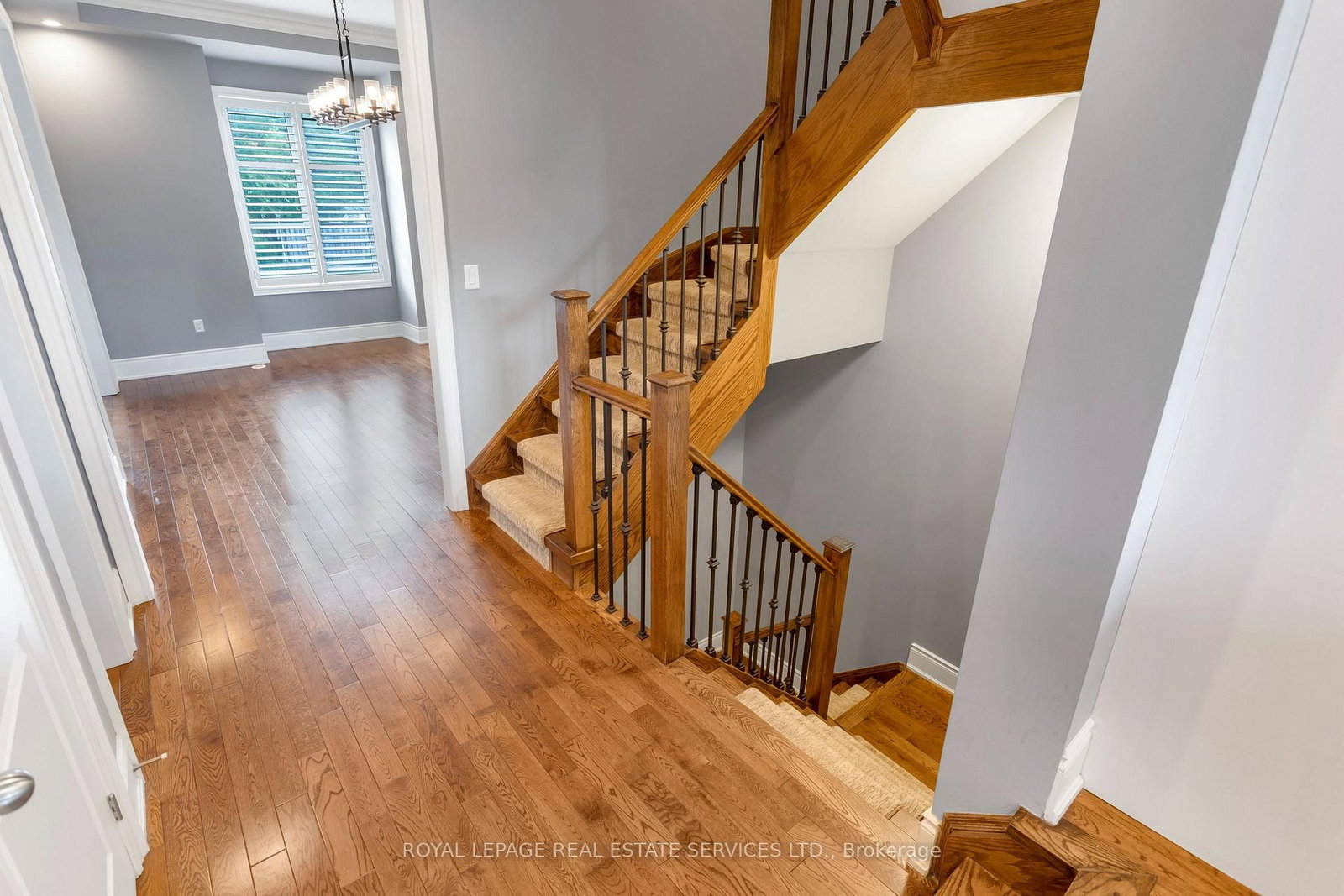 216 Rebecca Street • Oakville, ON photo 39