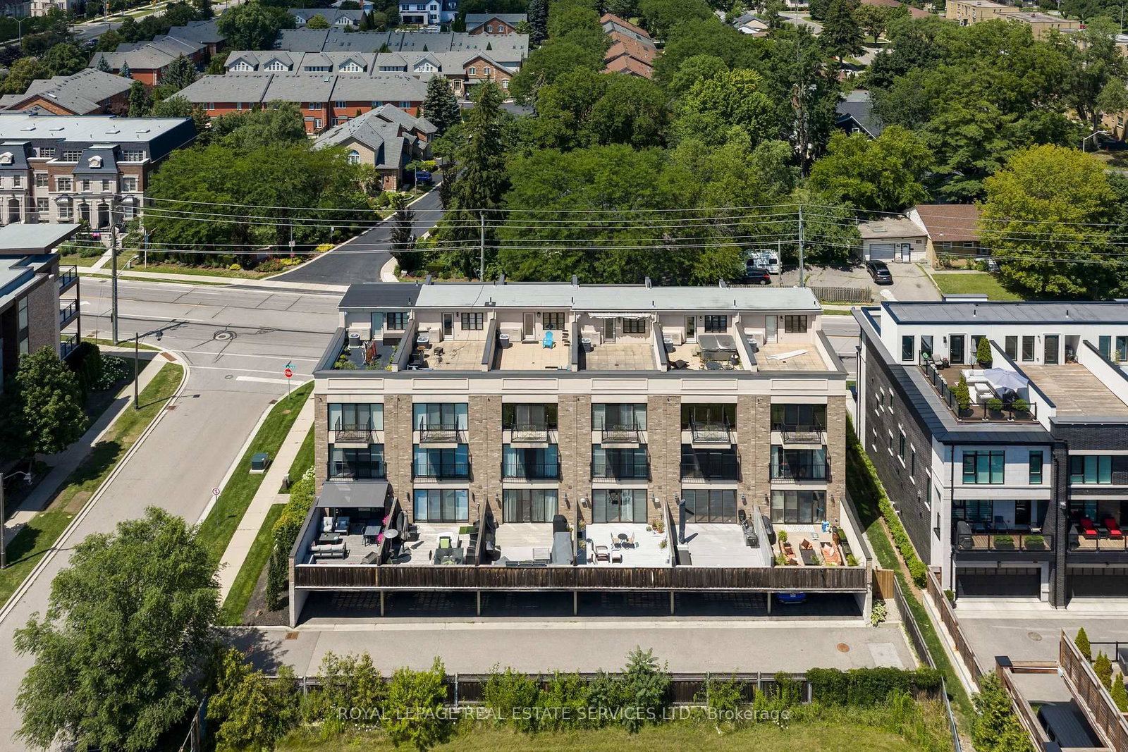 216 Rebecca Street • Oakville, ON photo 47