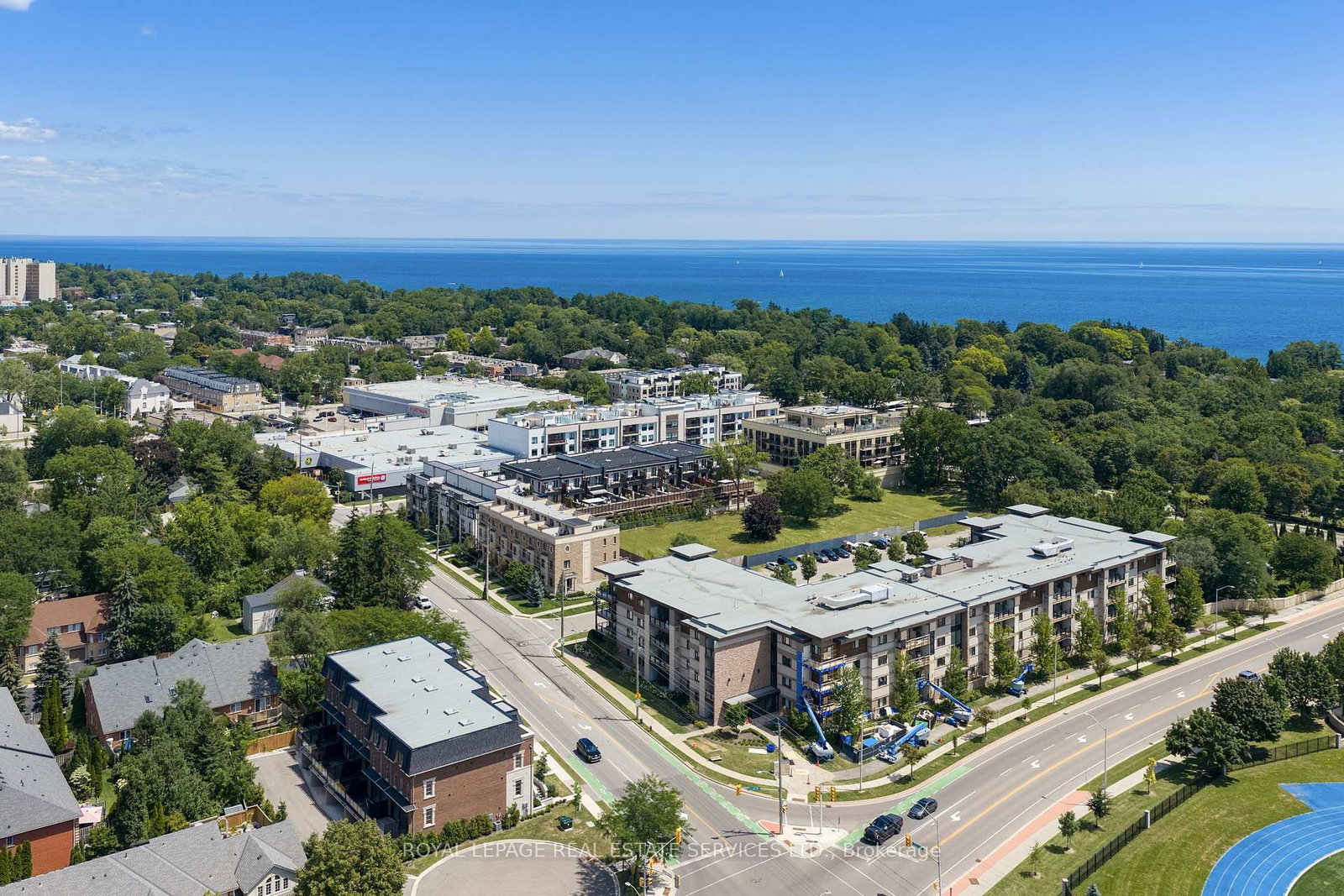 216 Rebecca Street • Oakville, ON photo 50