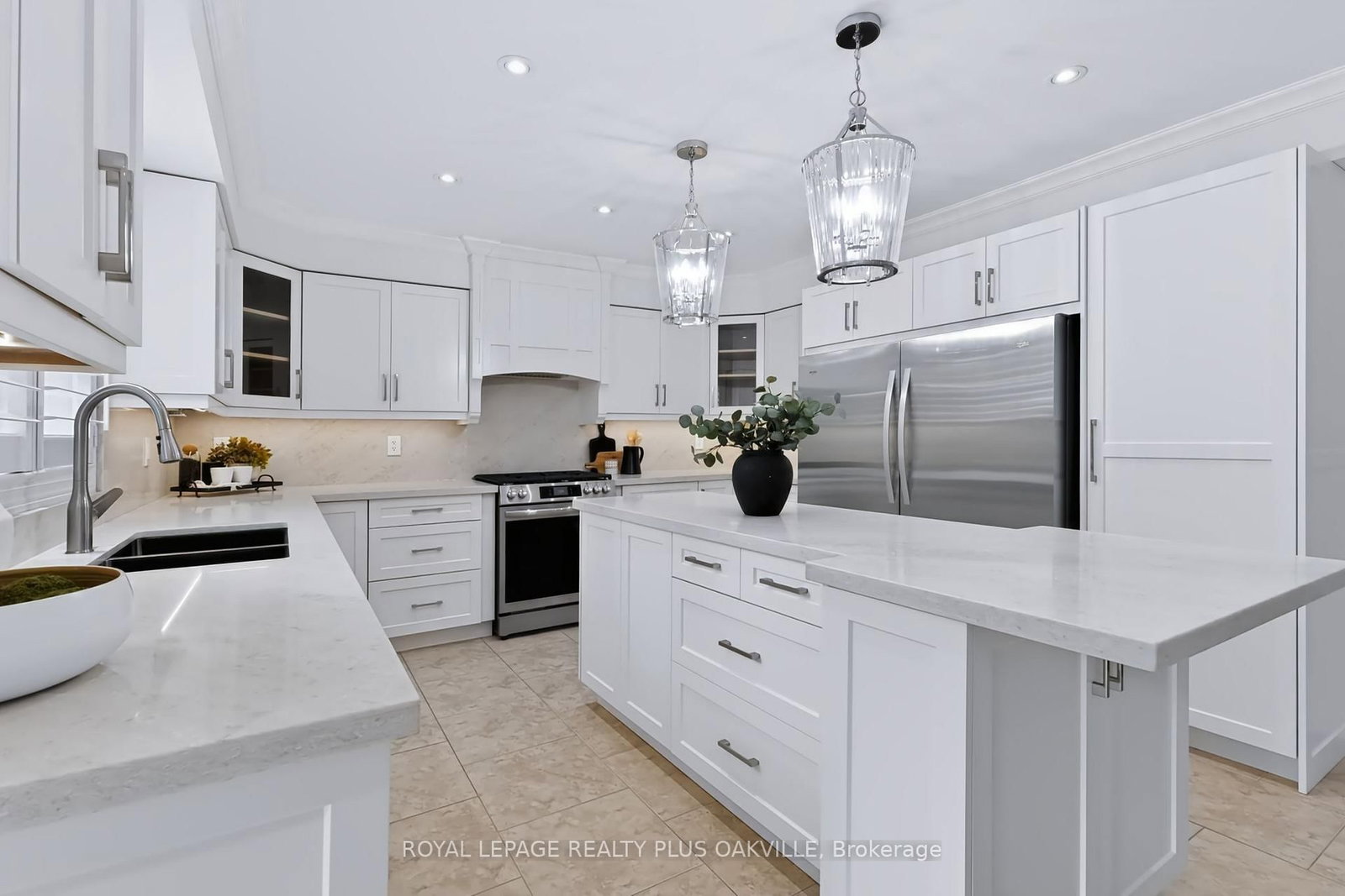 2097 Innkeeper Court • Oakville, ON photo 13