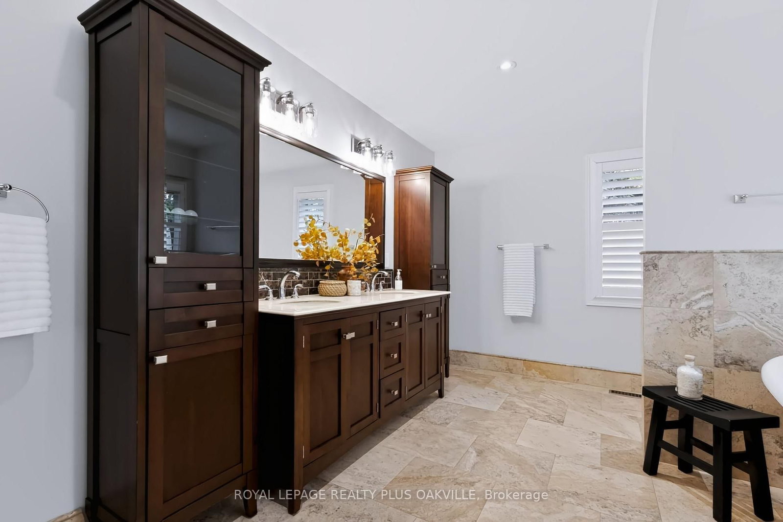 2097 Innkeeper Court • Oakville, ON photo 31