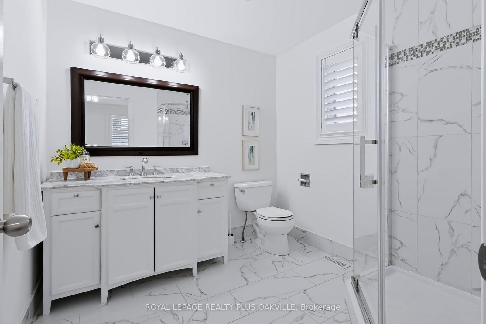 2097 Innkeeper Court • Oakville, ON photo 35