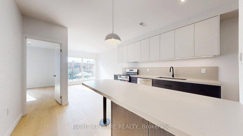 Unit 3 - 3122 Dundas Street W