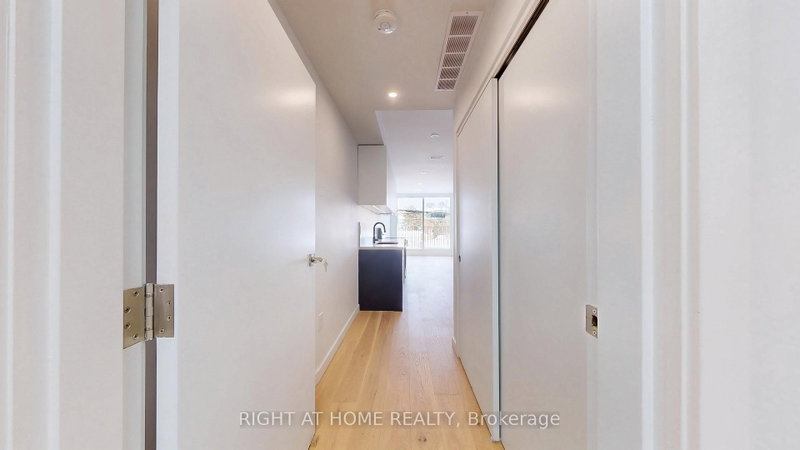 Unit 3 - 3122 Dundas Street W