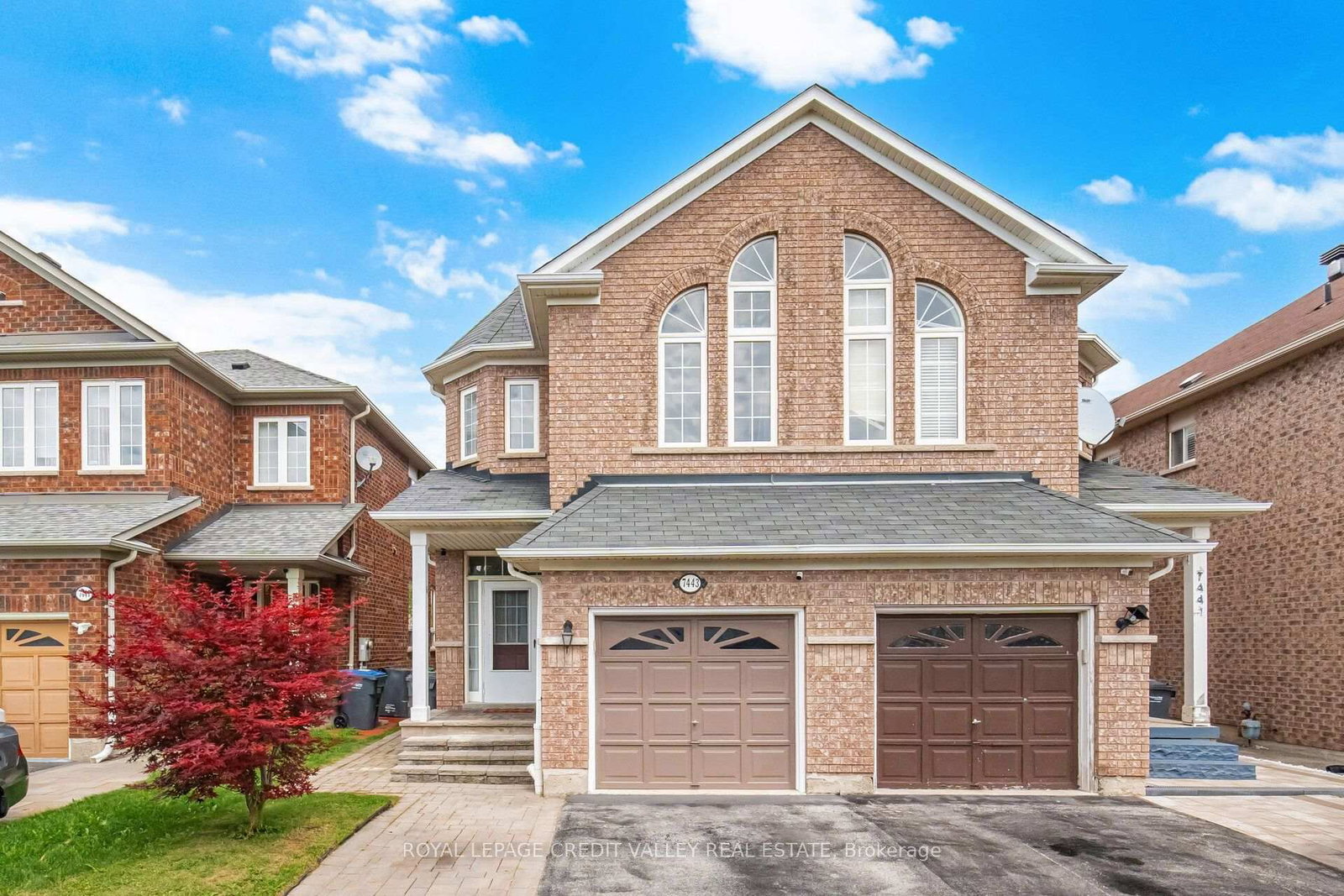7443 Russian Olive Close • Mississauga, ON photo 1