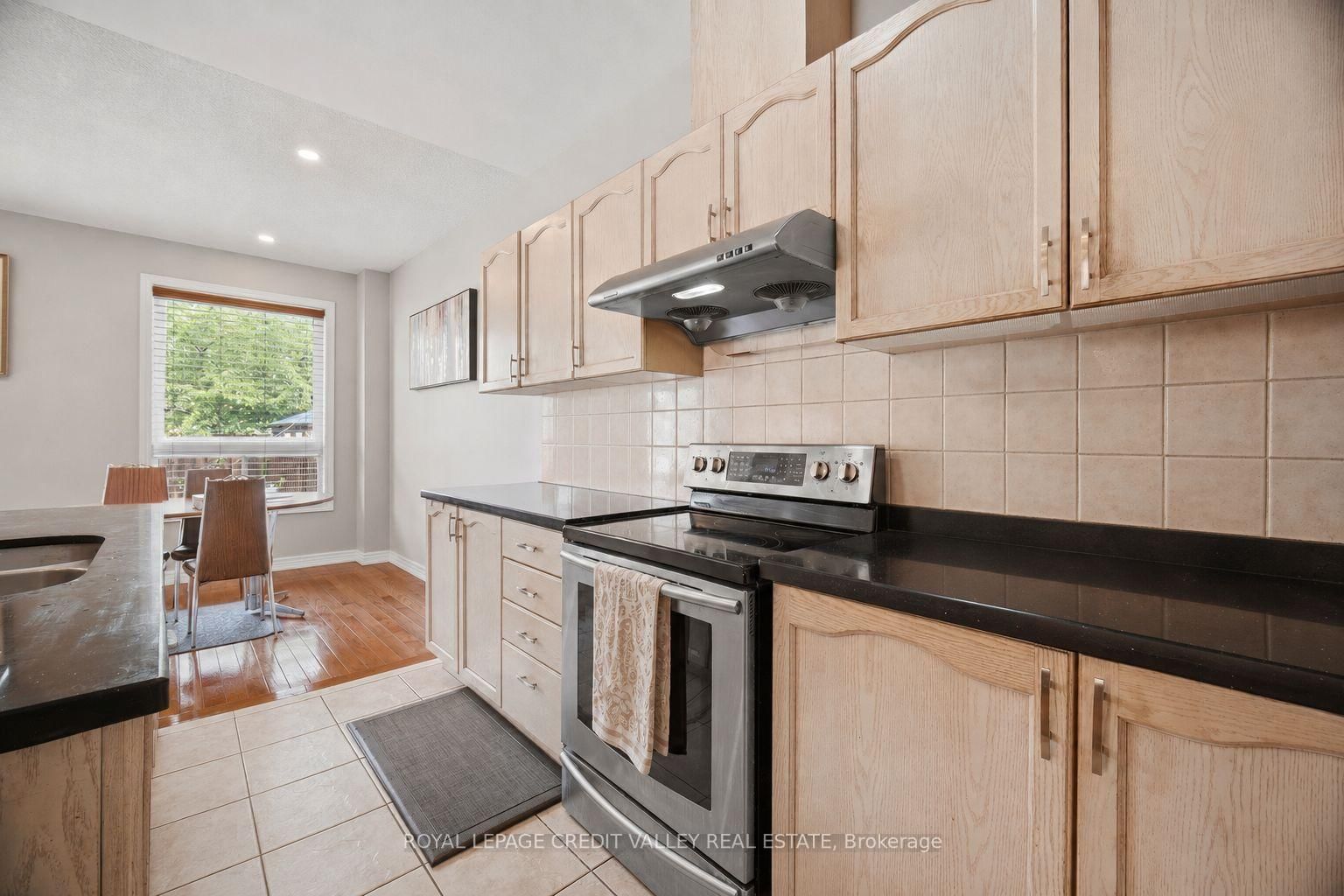 7443 Russian Olive Close • Mississauga, ON photo 12