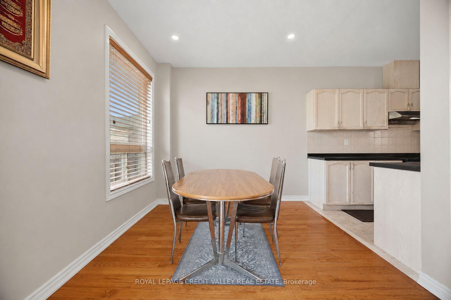 7443 Russian Olive Close • Mississauga, ON photo 13
