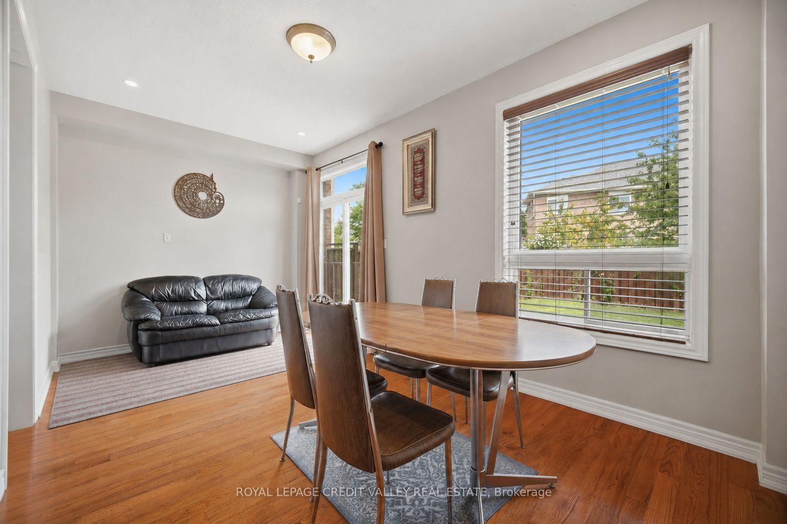 7443 Russian Olive Close • Mississauga, ON photo 14